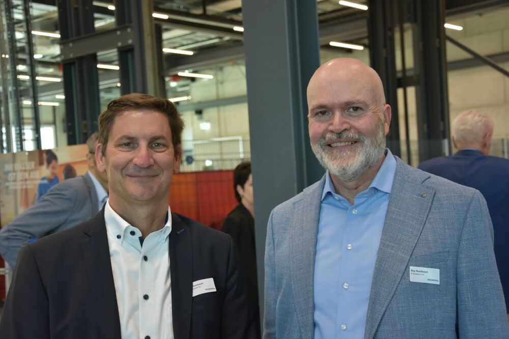 Freuen sich über das neue Individualwerk von Nussbaum: Die Co-Geschäftsführer Dr. Roy Nussbaum (r.) und Urs Nussbaum.